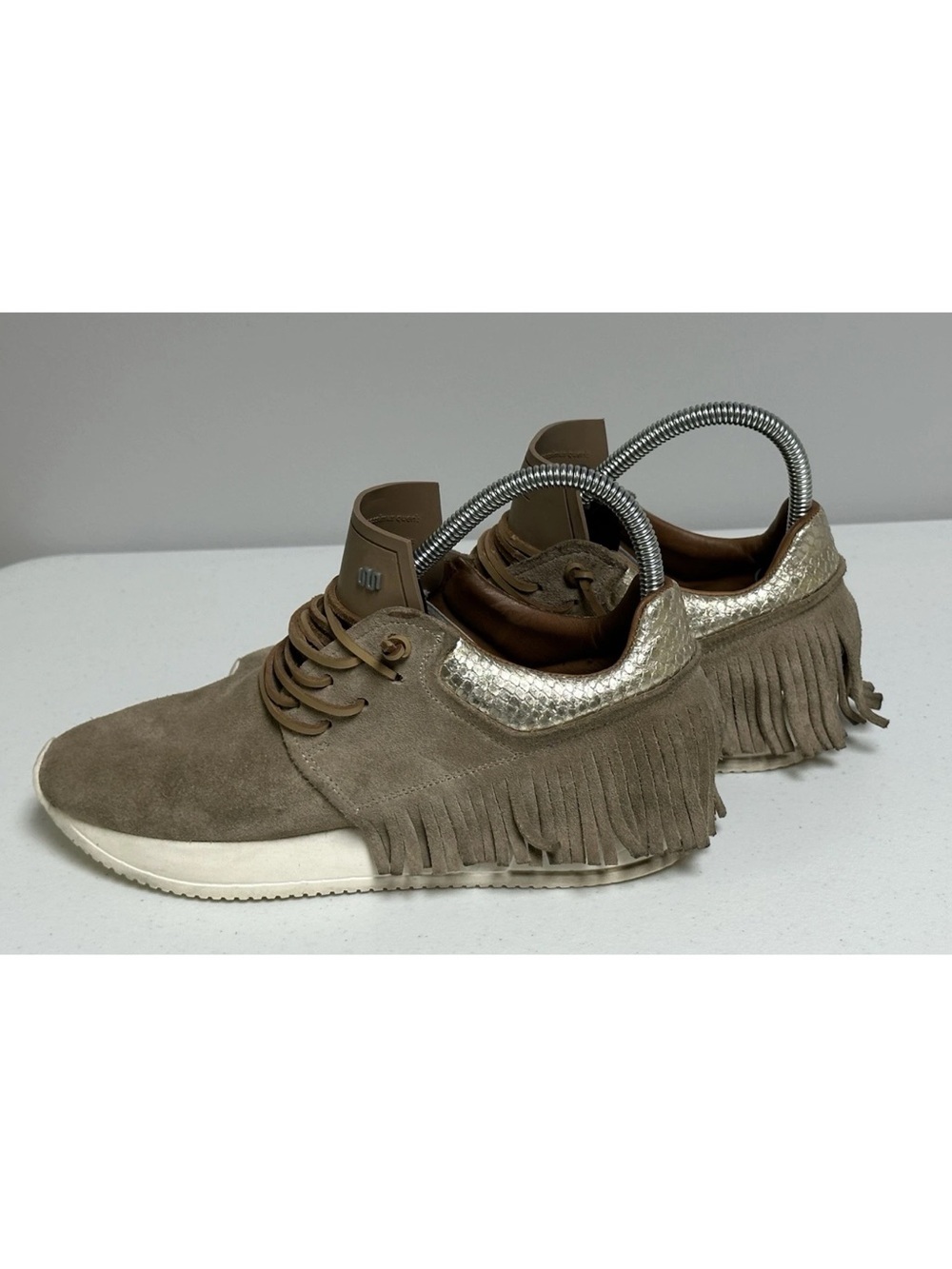 Esseutesse Suede Fringe Sneakers Beige or Lamb Color Size 38/9 Made In Italy